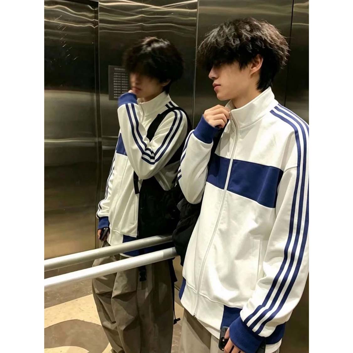 国潮蓝白拼接立领拉链卫衣男款