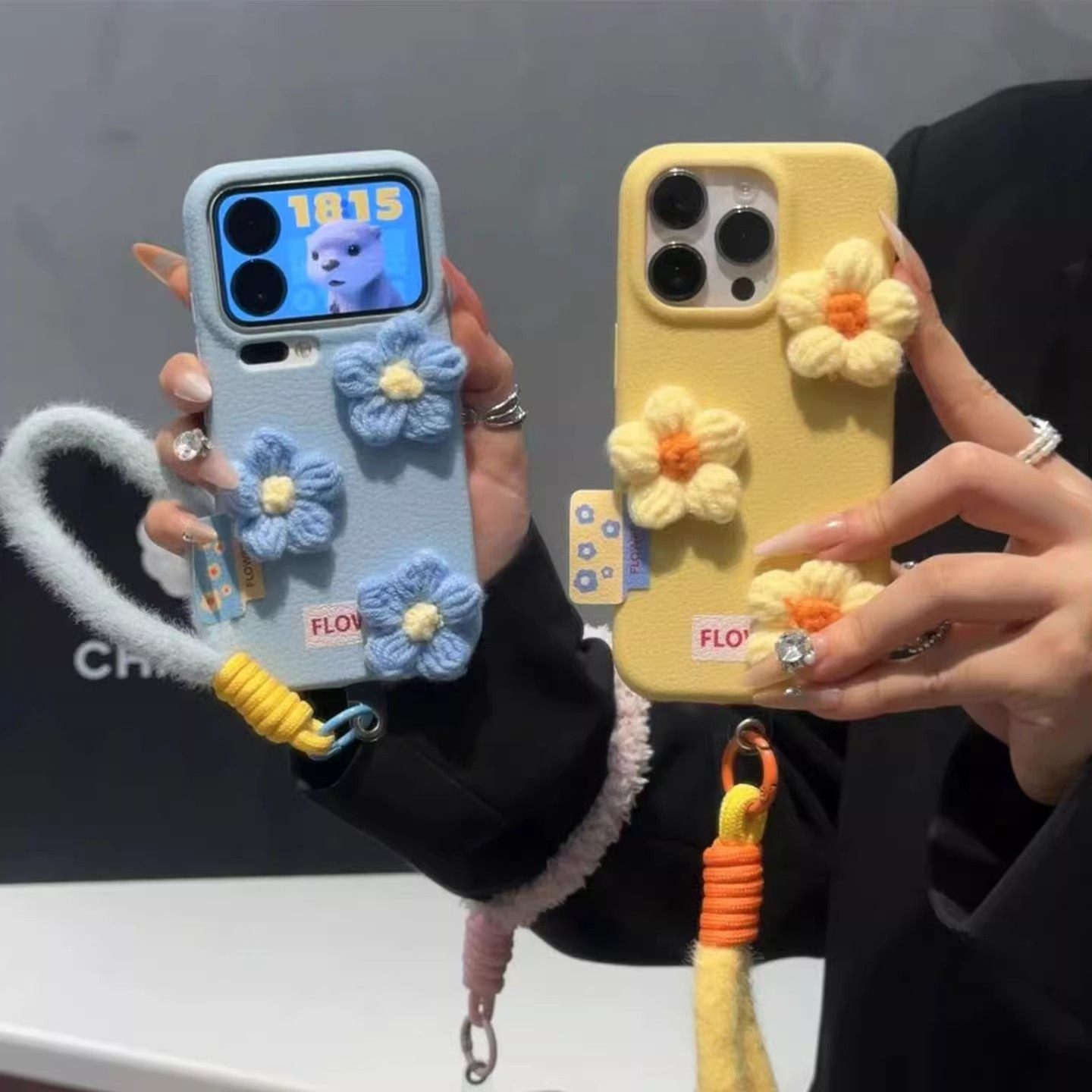 冬季毛绒立体花朵适用苹果17pro手机壳iPhone16/15/14新款vivo华为mate70小清新OPPOreno15皮纹y500pro小米17