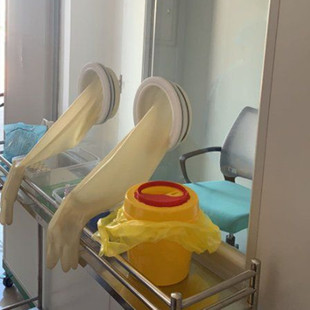 包邮 新冠防疫检查手套 开孔200MM 1.2mm 核酸隔离墙法兰手套700