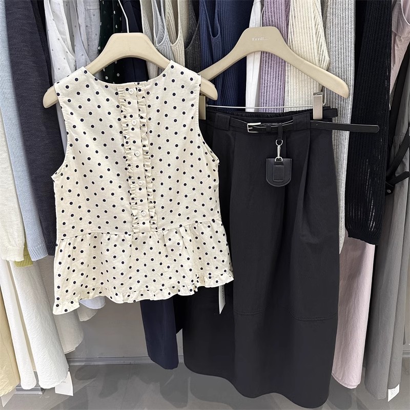 后背木耳边波点背心无袖衬衫