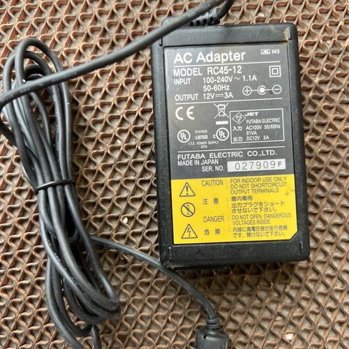 议价FUTABA RC45-12电源适配器 12V 3A 没有使