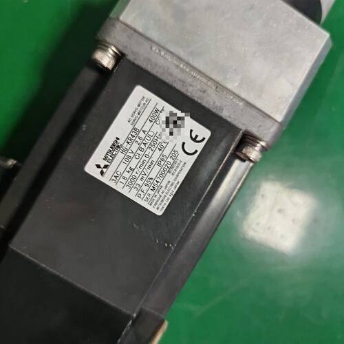 议价三菱HG-KR43B伺服电机，400W，三相AC108V，带