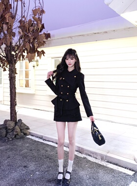 越韩小鱼 都灵少女 法式千金风修身黑色外套半裙气质名媛两件套装