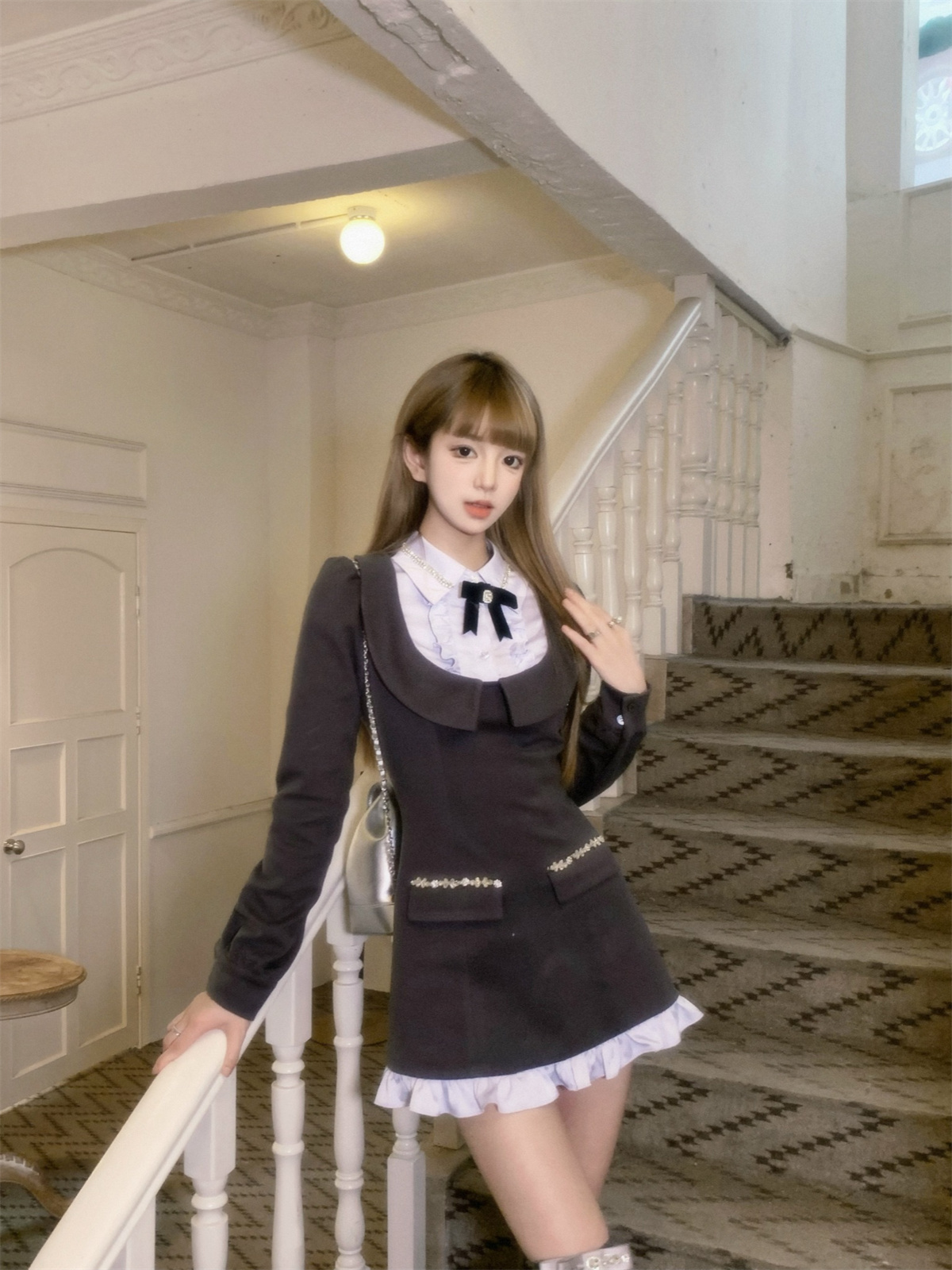 越韩小鱼 清纯校花miu系连衣裙绸缎感假两件衬衣呢子钉钻千金裙春