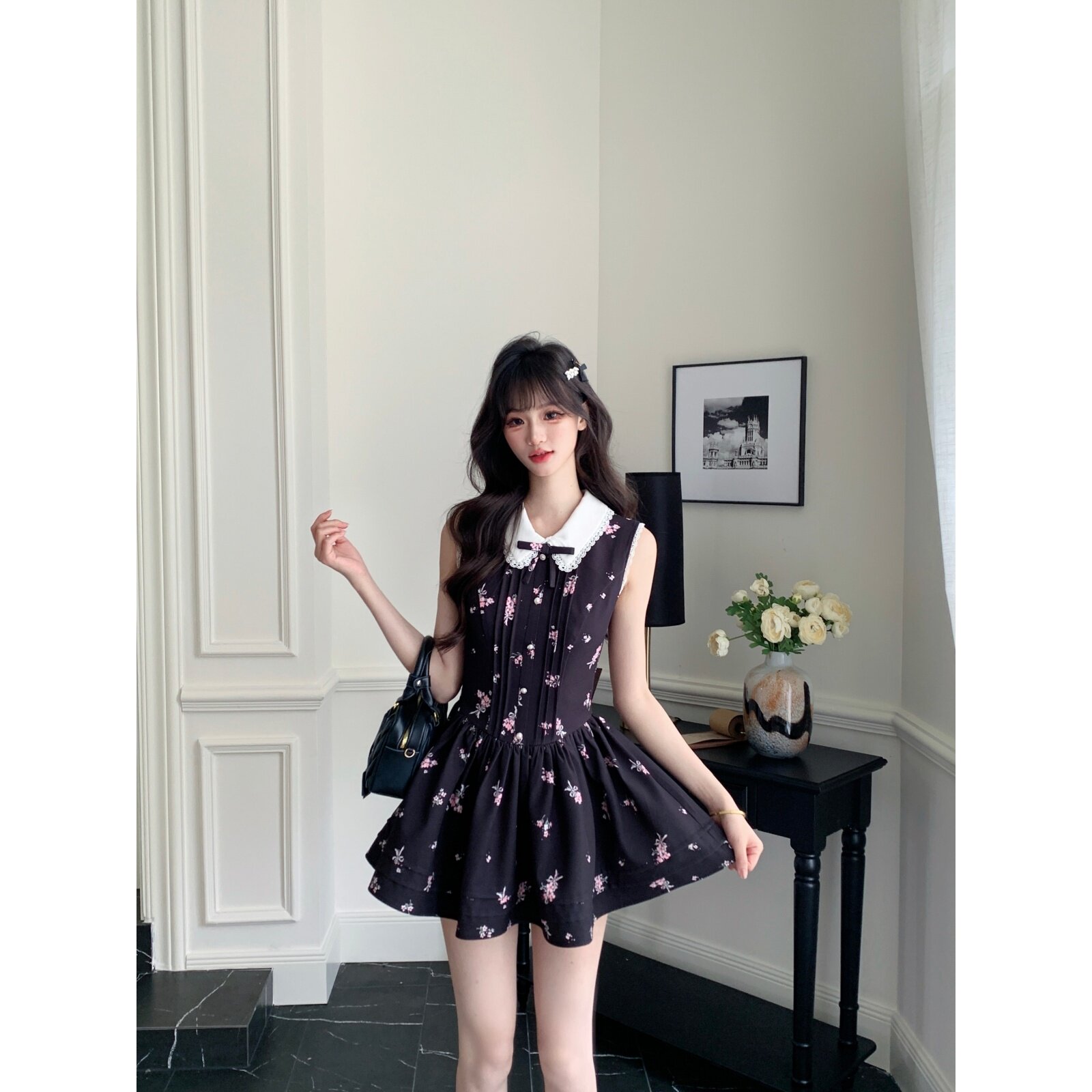 越韩小鱼Musefish 爱意未停 法式千金风修身显瘦碎花无袖公主裙