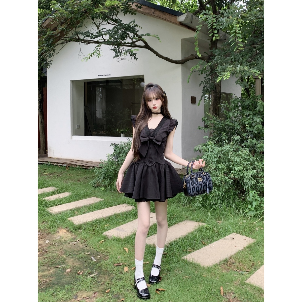 越韩小鱼 香雾白茶黑色版 法式甜美纯欲风蕾丝边小飞袖蓬蓬连衣裙