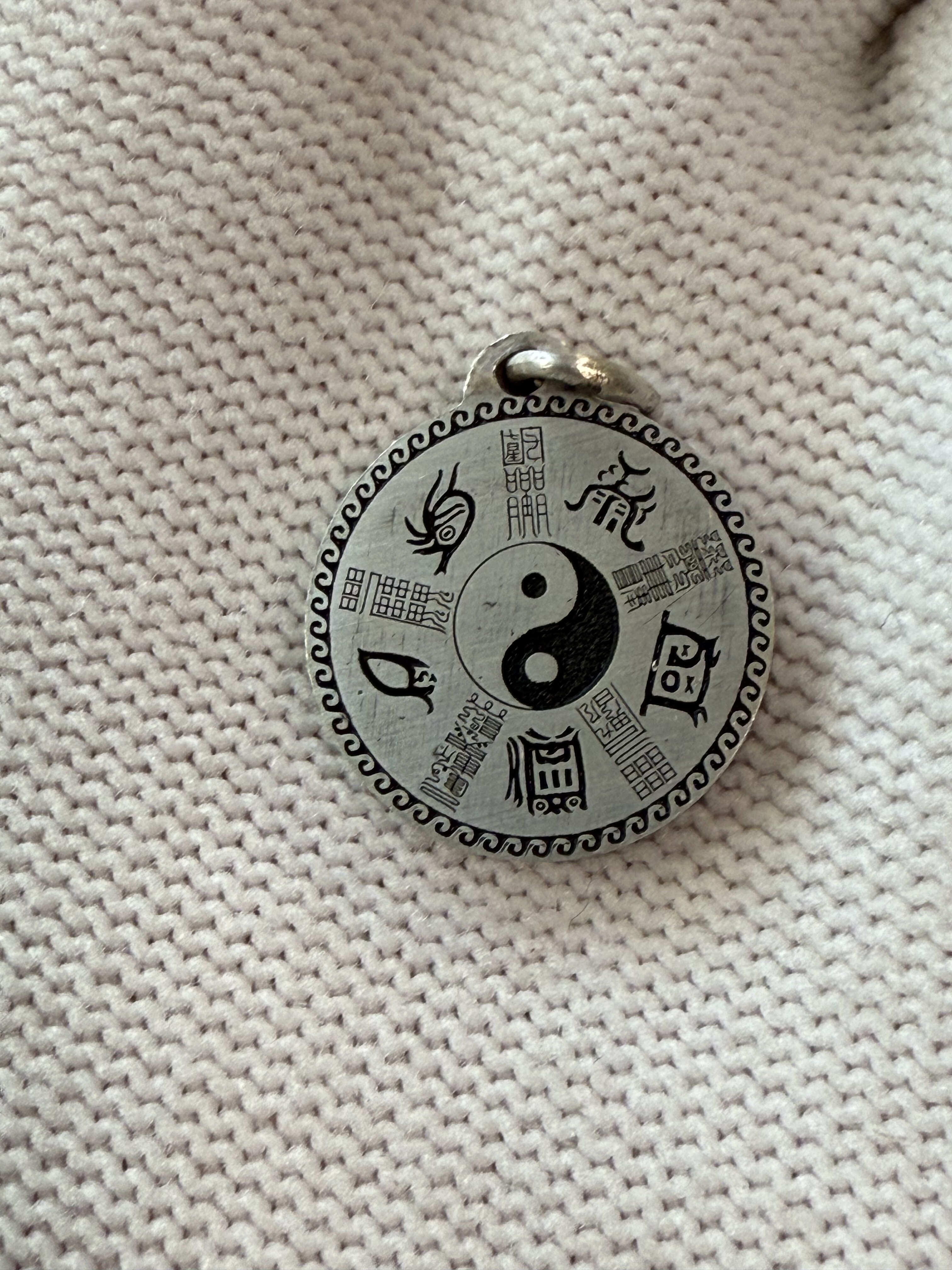 戴礼记999足银阴刻五岳真形图阳刻三山圆牌吊坠可定做改图改尺寸