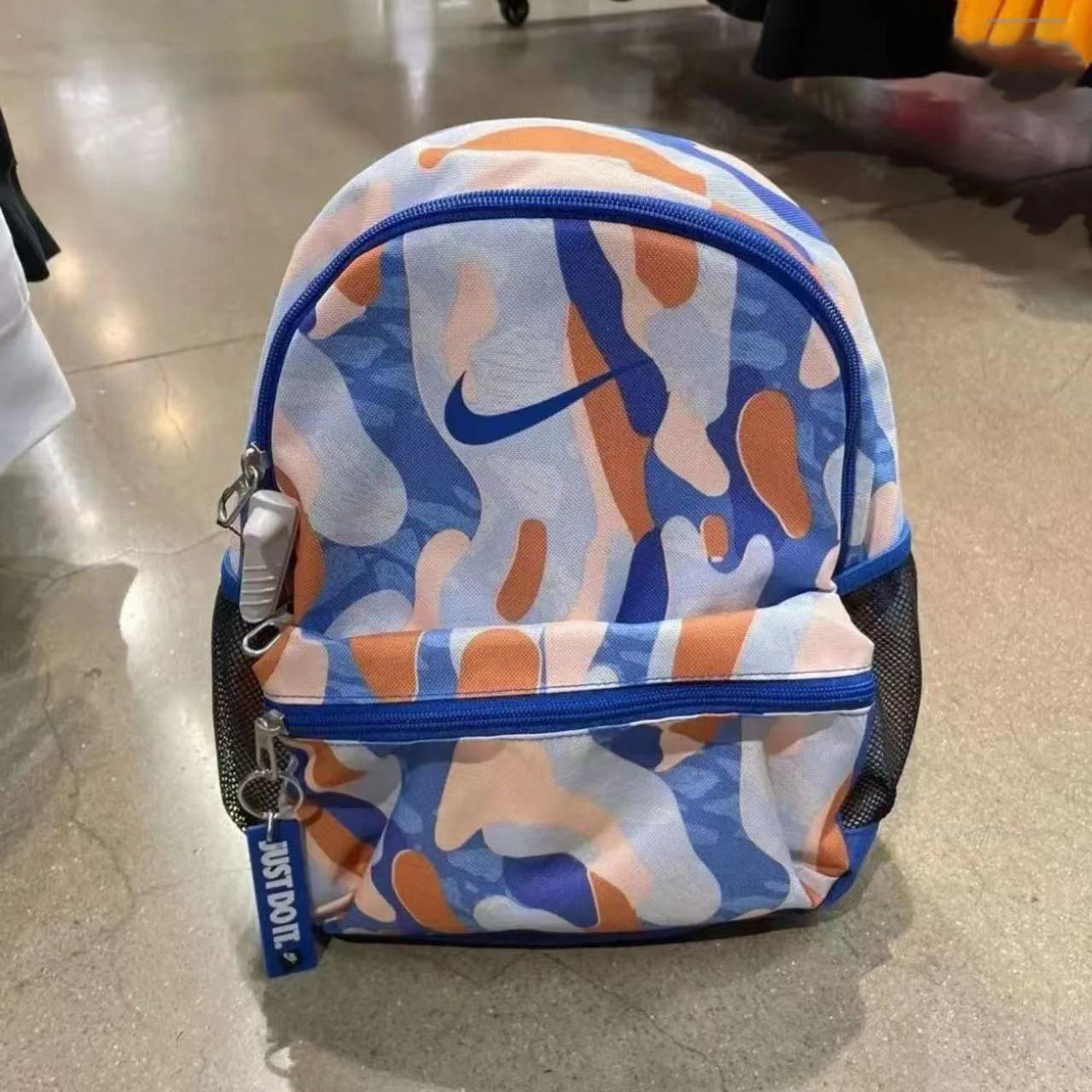 耐克小双肩包男包女包儿童男童幼儿园休闲旅行包运动包nike小书包