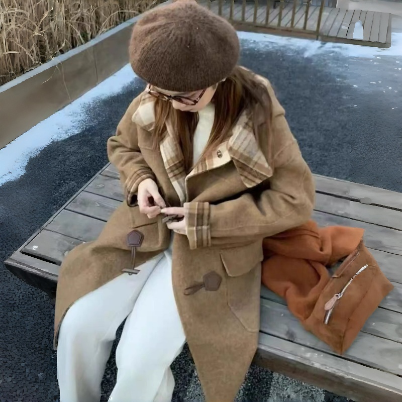 赵露丝同款牛角扣连帽羊毛外套女