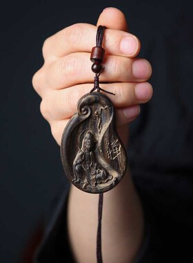 沉香木禅观音菩萨随形吊坠手把件沉香车挂件木雕男女项炼佛牌脖挂