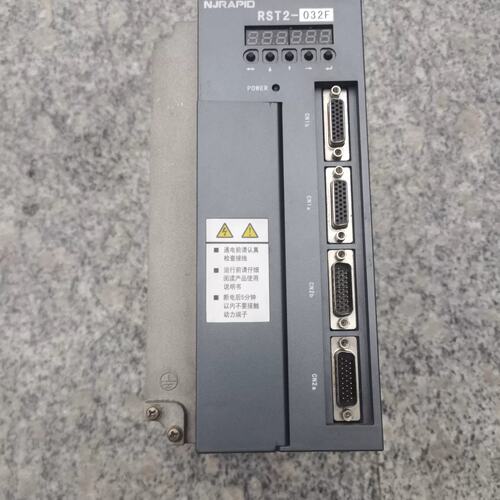 议价普德双轴伺服驱动器RST2-032F，实物拍摄，成色如图所可维修