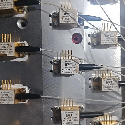 议价BWT K81S04F-1.00W射频隔离器，实物拍摄，几乎可维修