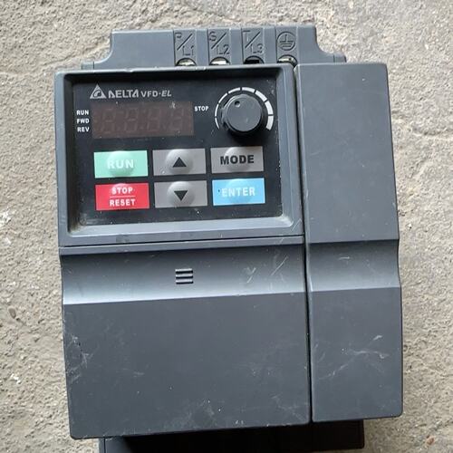议价变频器型号VFD015EL21A ，220V1.5KW可维修