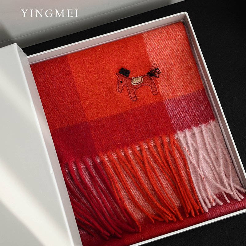 盈妹立体小马澳洲羊毛格纹围巾冬