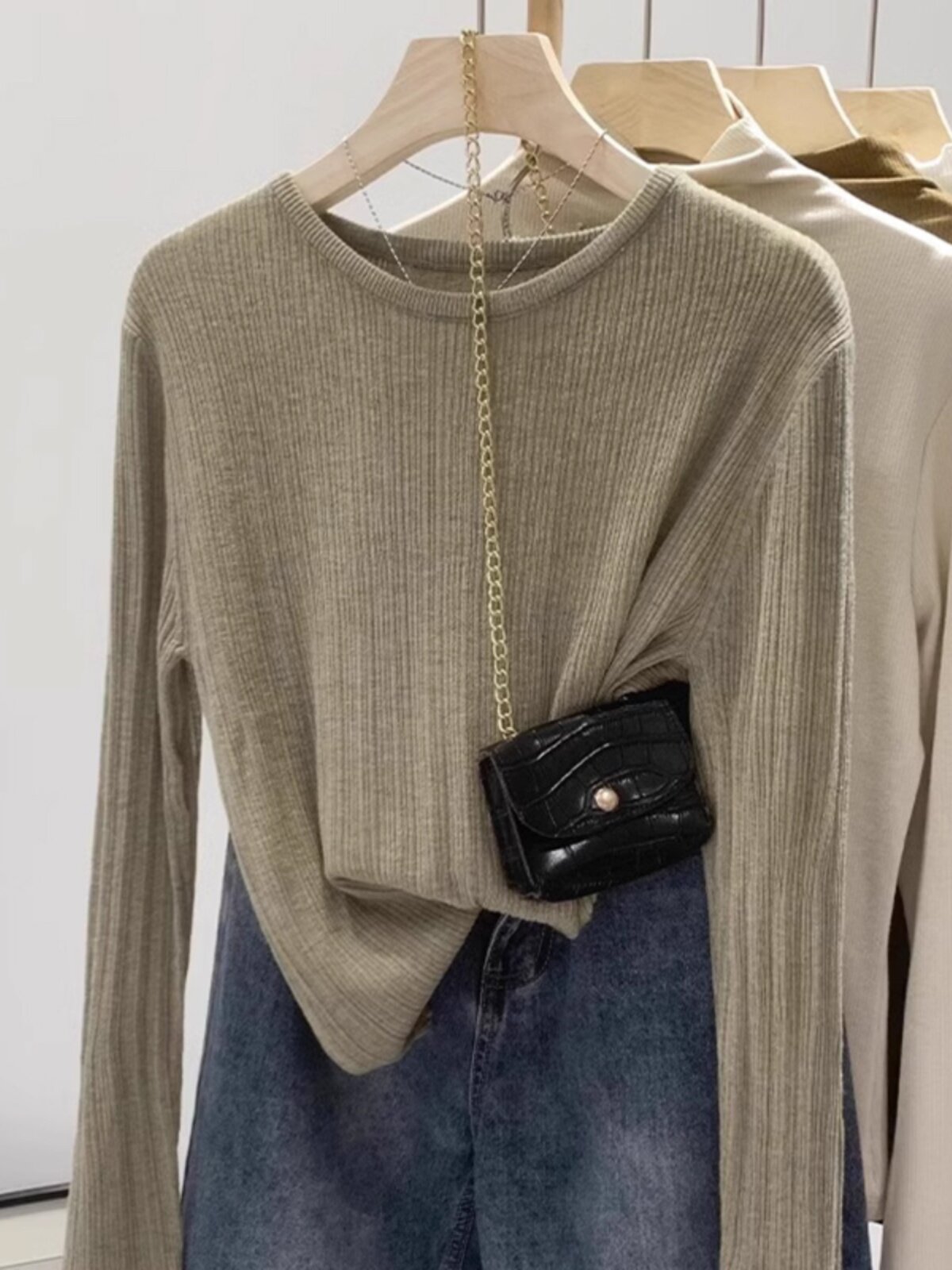 正肩圆领长袖T恤女春秋季2025新款宽松慵懒风纯色打底针织衫上衣