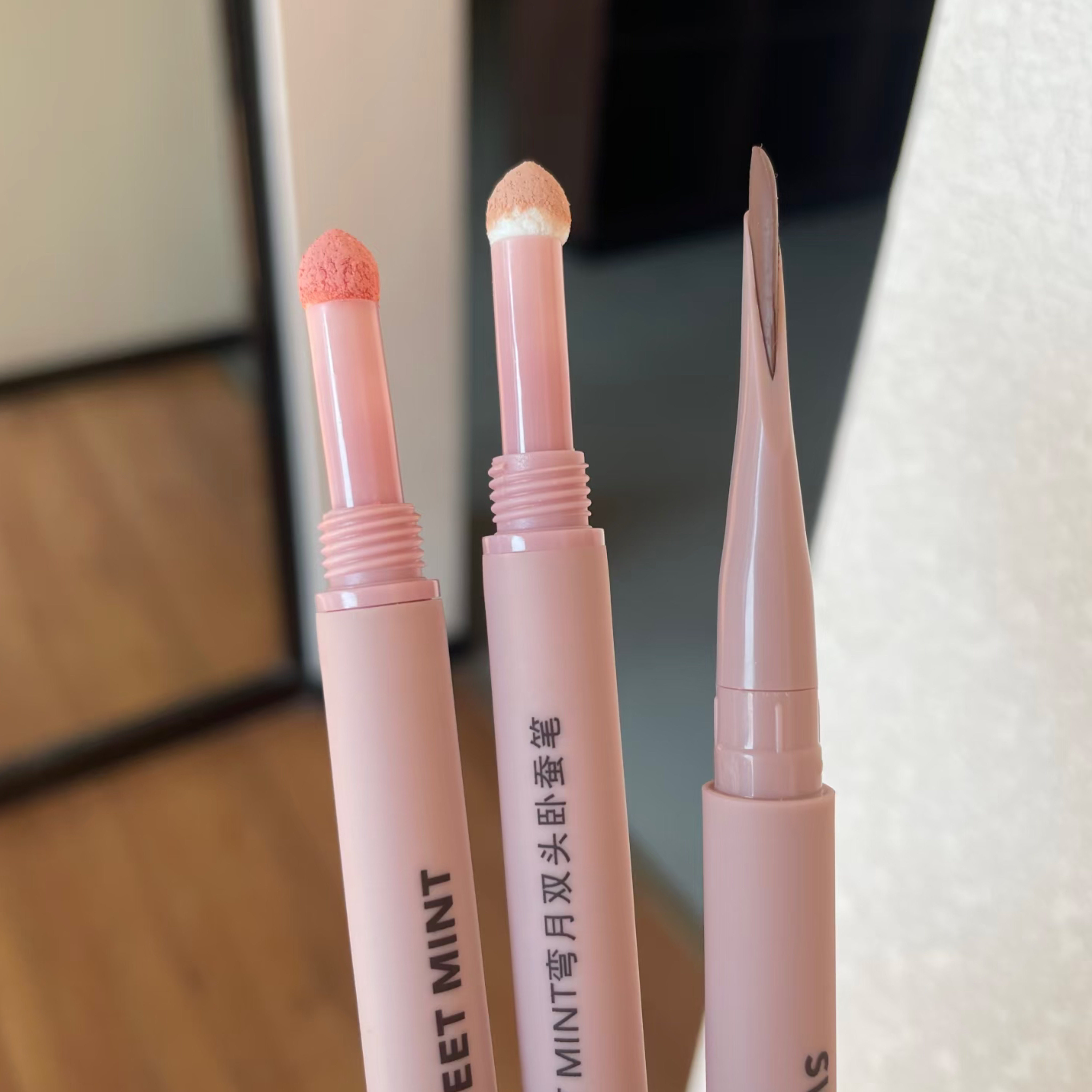 双头卧蚕笔推荐女珠光哑光高光提亮眼线下至卧蝉笔粉色两用妈生感,彩妆/香水/美妆工具,卧蚕笔,淘宝优惠券,粉丝福利购,淘宝优惠卷