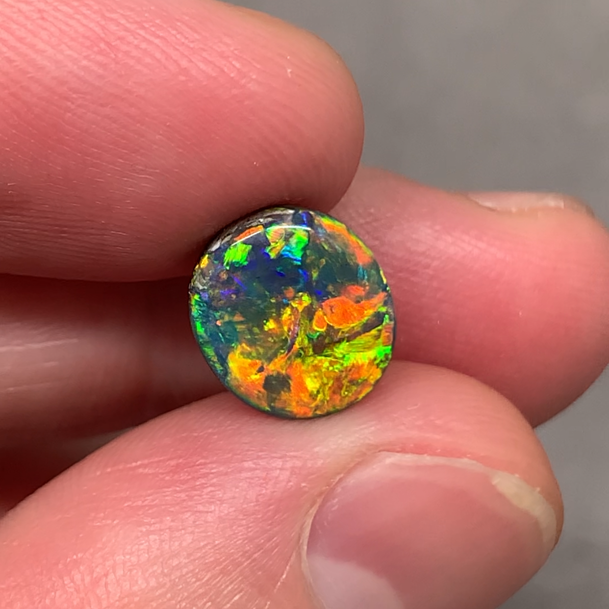 澳洲天然欧泊闪电岭多彩黑欧泊戒指吊坠定制2.67ct10.3*8.9*4.6mm