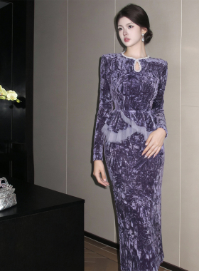 紫色丝绒礼服女春秋2026新款气质款长袖修身假两件法式内搭连衣裙