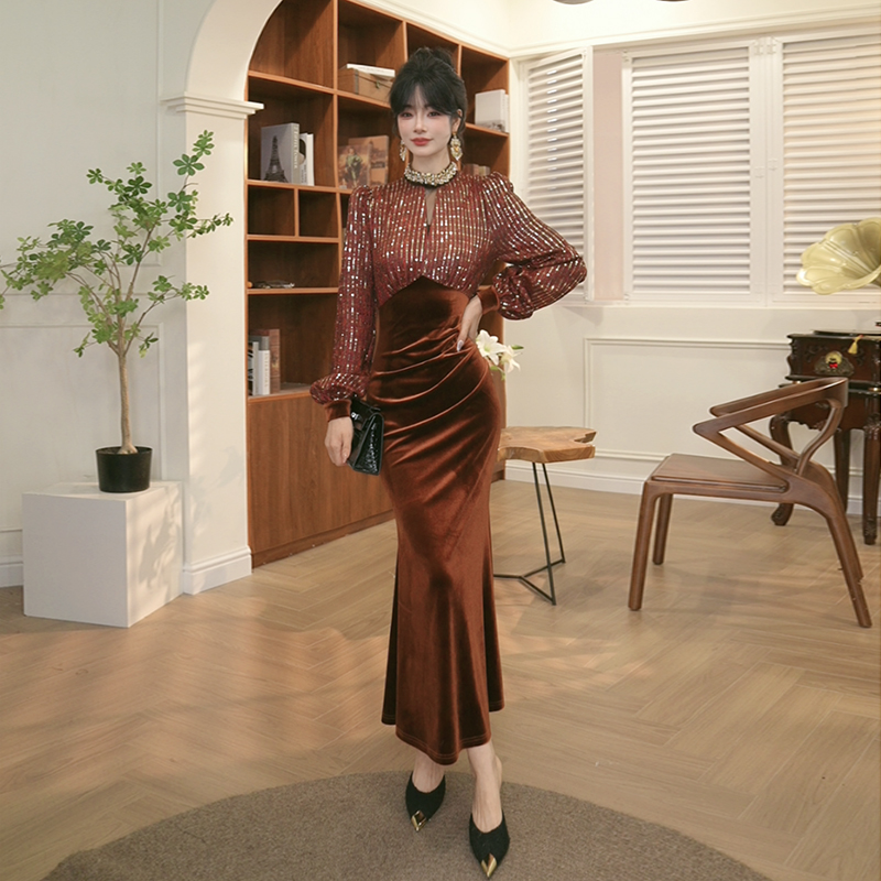 2024秋冬新款女装轻熟风气质V领收腰连衣裙21622