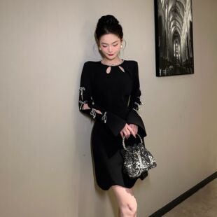 黑色连衣裙女秋冬季法式名媛设计感镂空小众收腰显瘦短款宴会礼服