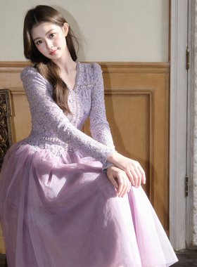 紫色连衣裙女春季v领法式海边度假特别漂亮的收腰a字裙子生日礼服