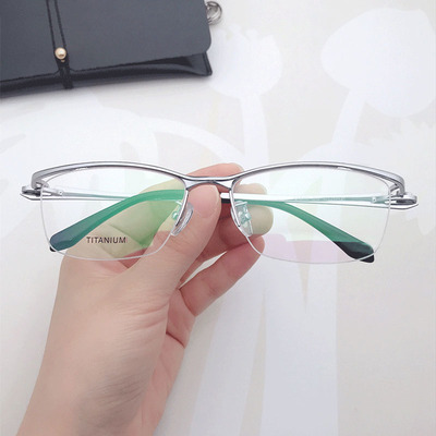 日系男半框纯钛感光变色防蓝光