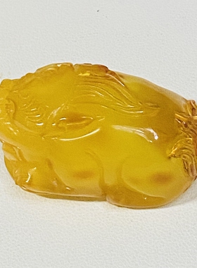 天然原矿俄料白花蜜蜡貔貅吊坠39.8mm*22.8mm*21.4mm重11.56克
