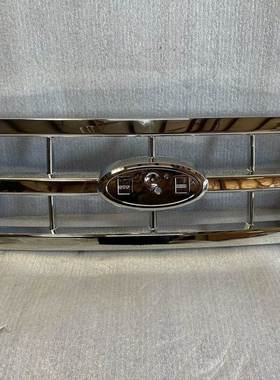 适用于2008 - 2012 年福特 Escape翼虎 前铬格栅中网8L8Z-8200-CA