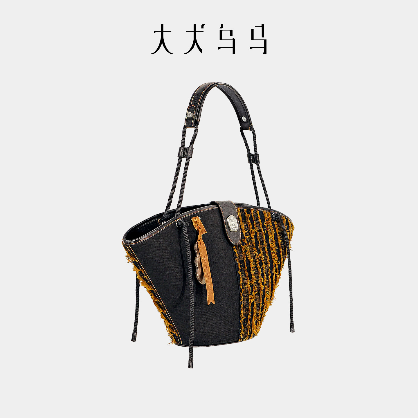 大犬乌马·斗笠包2026新款流苏单肩斜挎包大容量通勤菜篮子水桶包,箱包皮具/热销女包/男包,水桶包,淘宝优惠券,粉丝福利购,淘宝优惠卷