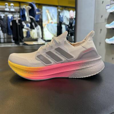 阿迪达斯女跑步鞋缓震透气