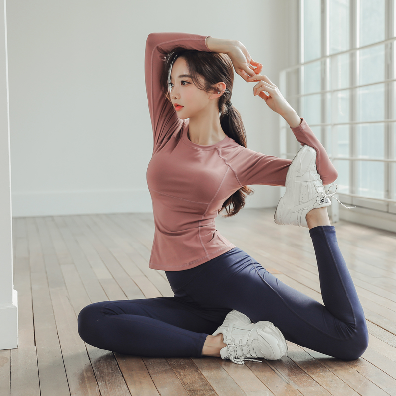 带胸垫瑜伽服女上衣短袖2025新款健身套装运动普拉提训练衣服秋冬