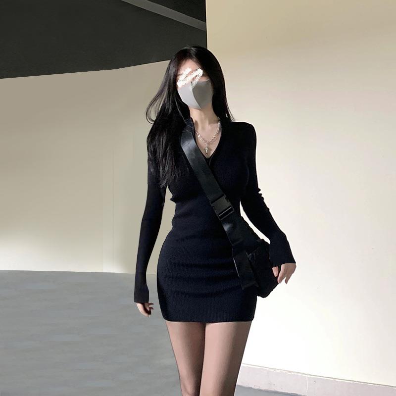 纯欲性感黑色V领长袖连衣裙小个子女春季内搭新辣妹修身包臀短裙