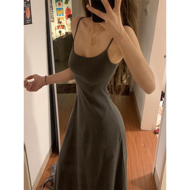 灰色吊带连衣裙女夏2025新款修身掐腰长裙高级感显瘦无袖背心裙子