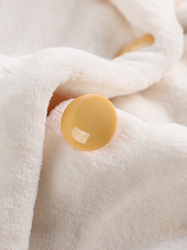 겨울 여성용 산호 벨벳 커플 잠옷 두꺼워지고 벨벳 가정복 플란넬은 인터넷 연예인 스타일 남성 겨울 밖에서 입을 수 있습니다