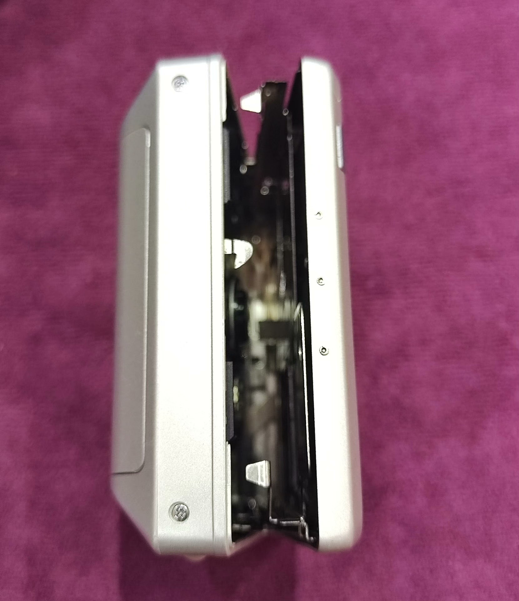 소니 MD 워크맨 MZ-N707 실버 본체 단품 (AA 배터리/3V 전원 작동) 9