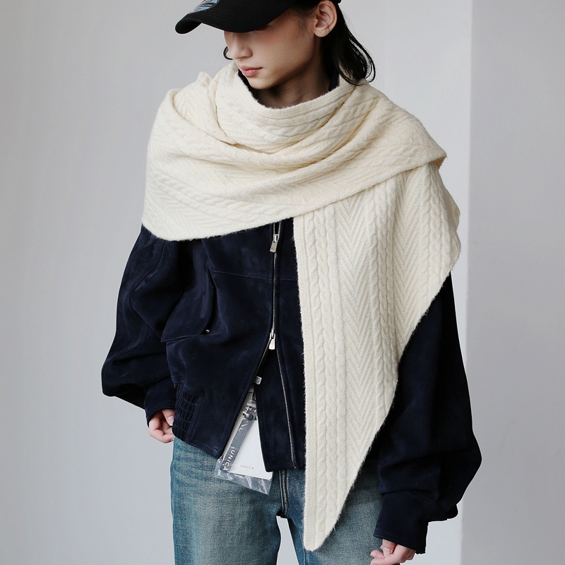 纯色麻花肌理针织披肩三角巾