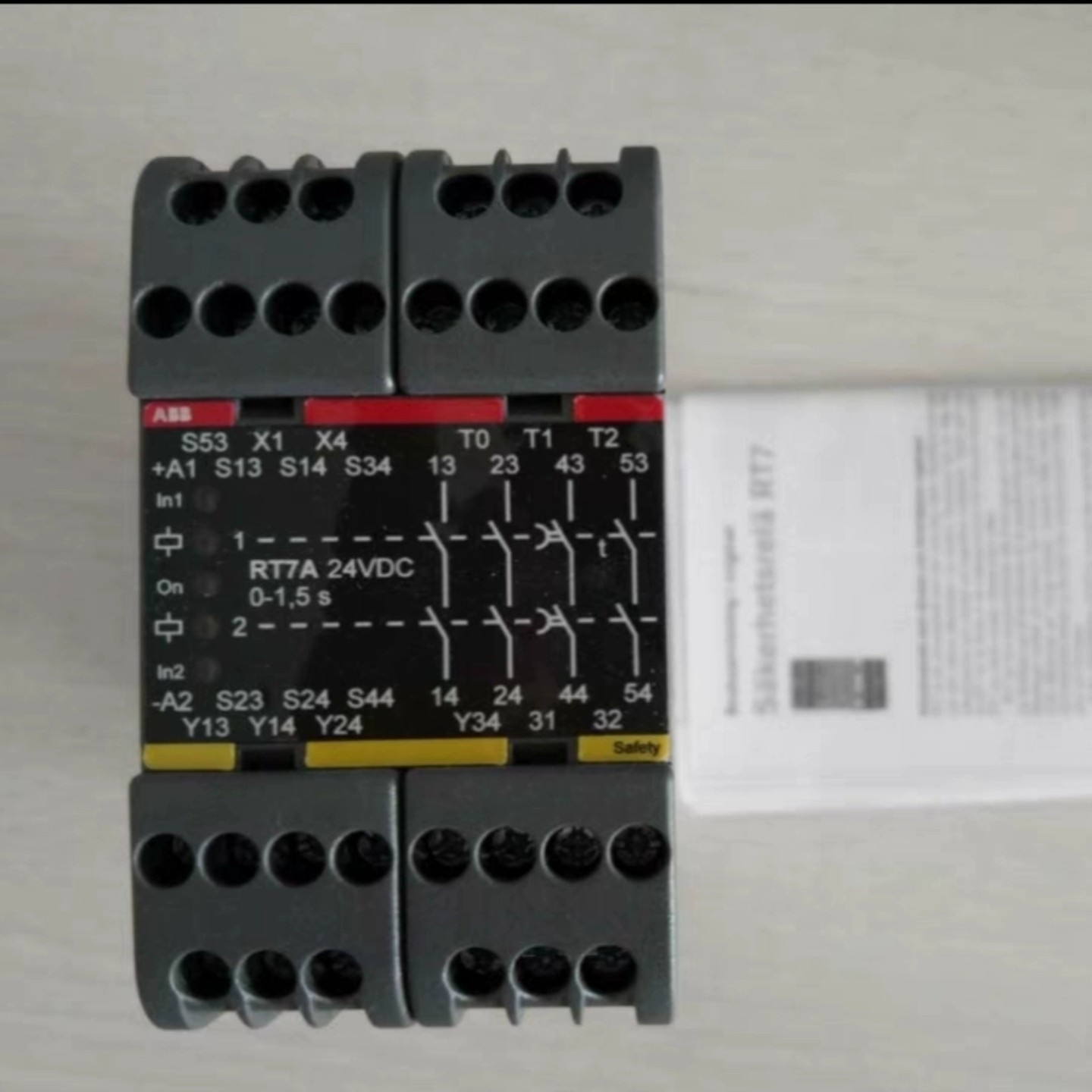 售前询价全新原装正品安全继电器RT7A 0-15S24VDC货号2TLA010