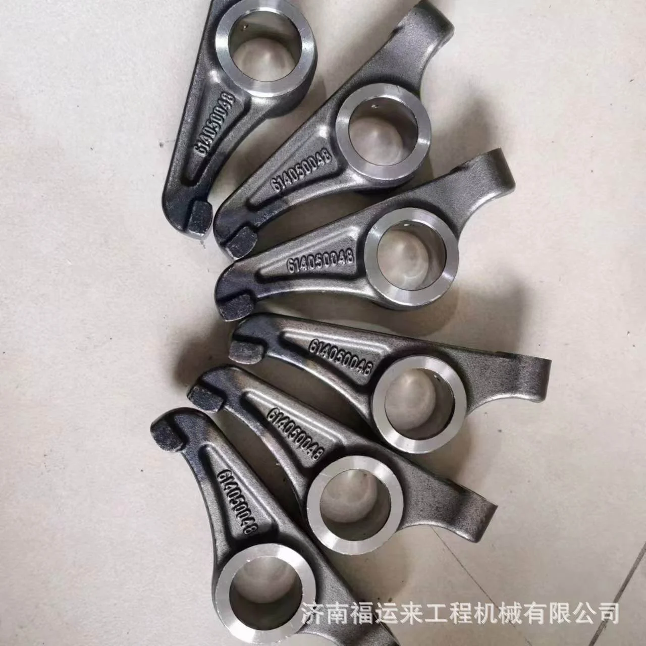 重卡气门摇臂050049中国重汽发动机配件VG14050049排气门摇臂