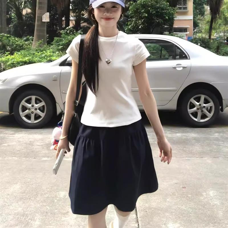 韩系穿搭白色正肩短袖t恤女初夏季修身显瘦短款小上衣半身裙套装