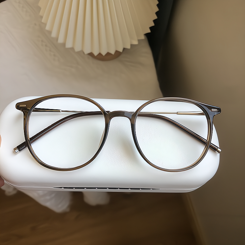 轻盈淡奶茶色平光近视眼镜框架甜美女生圆形修脸高颧骨可配有度数