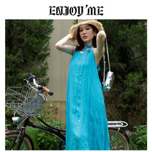 ENJOYME商场同款法式吊带连衣裙女夏季新款纯色休闲百搭沙滩裙子