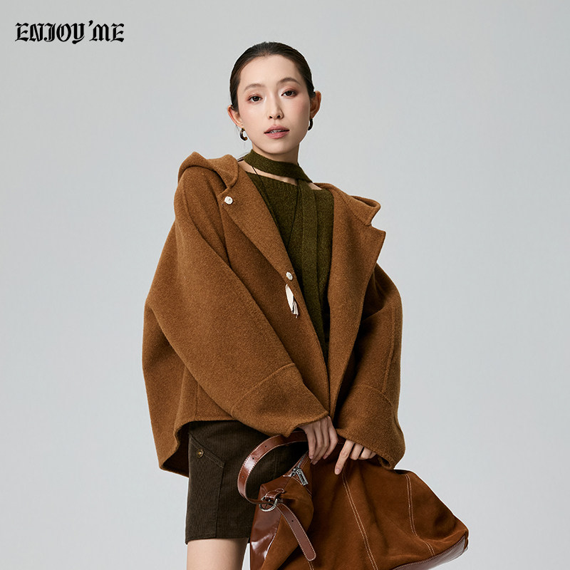 ENJOY后背开叉短款连帽大衣女