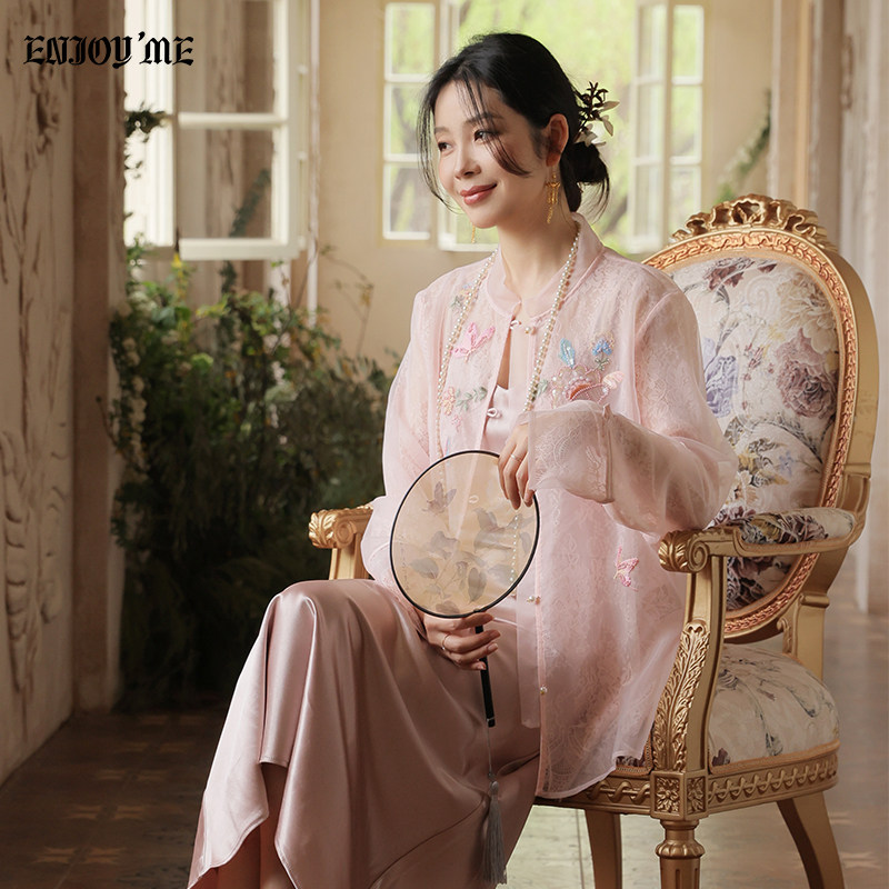 中式复古刺绣短外套女春季薄款开衫粉色优雅外搭