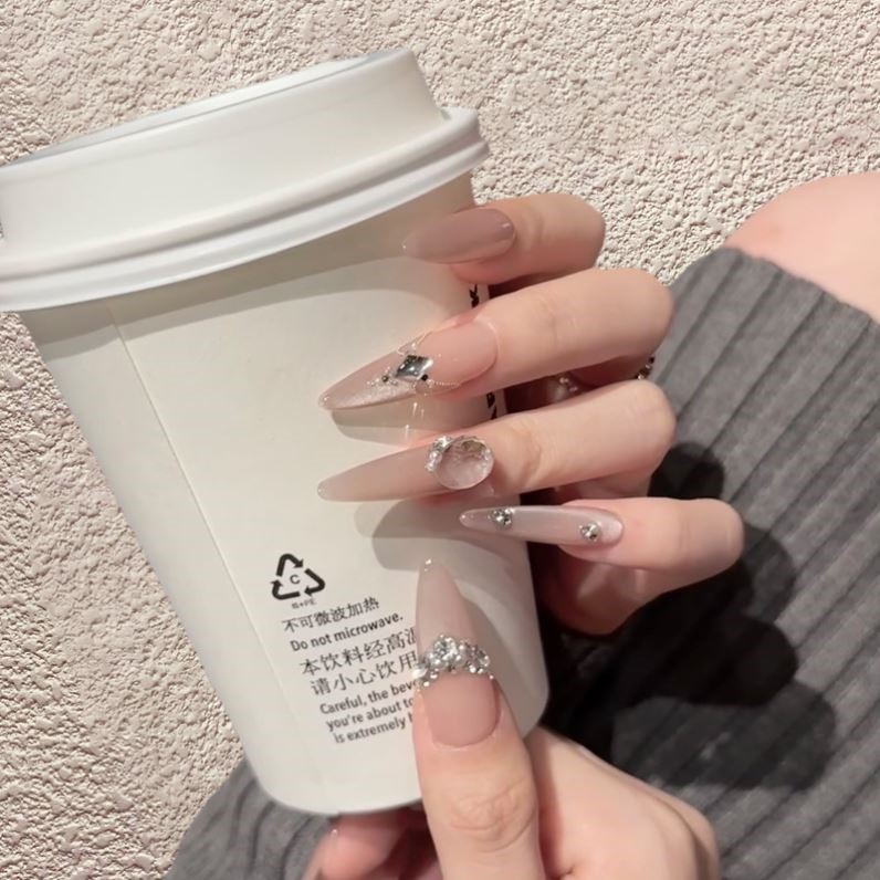 感手工穿戴甲猫眼爆闪钻石满天星中长款杏仁美甲新娘显白婚甲