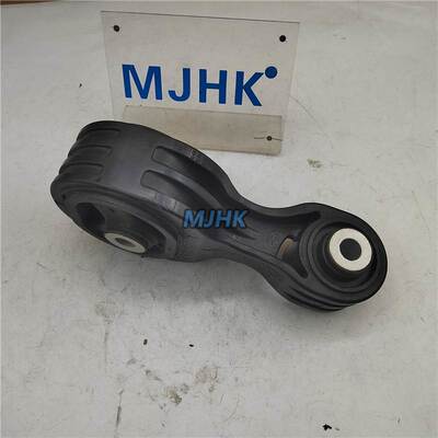 左后发动机支架 50890-SZW-003 50890SZW003