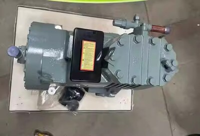 开利半封闭集装箱船用压缩机