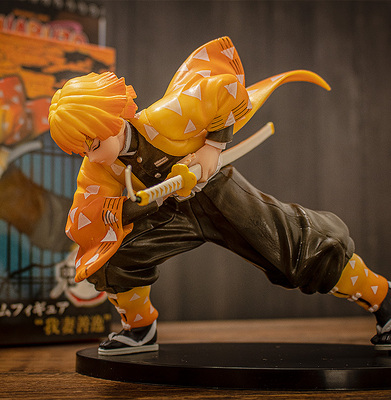 鬼灭之刃手办我妻善逸拔刀雷之呼吸霹雳一闪动漫周边模型摆件礼品