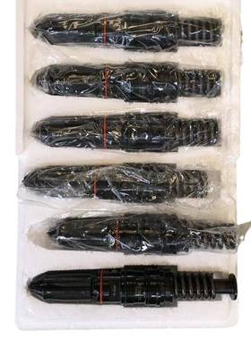 重庆康明斯KTA19喷油器总成 工程机械柴油机配件喷油嘴3053124