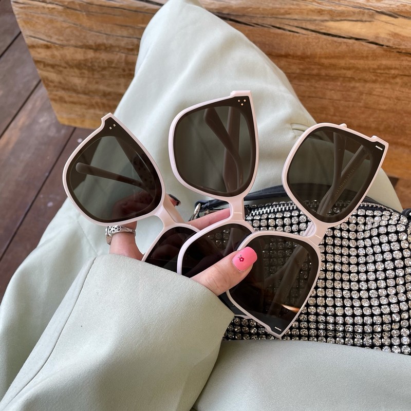 爆款奶白色gm墨镜网红男女同款防紫外线方框偏光太阳镜潮大脸显瘦