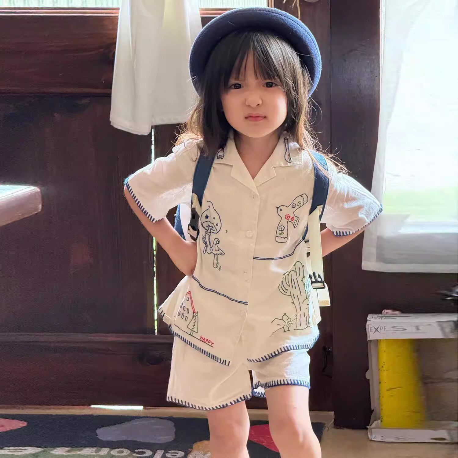 韩版女童2026夏季新款白色卡通刺绣翻领短袖衬衫儿童短裤子两件套